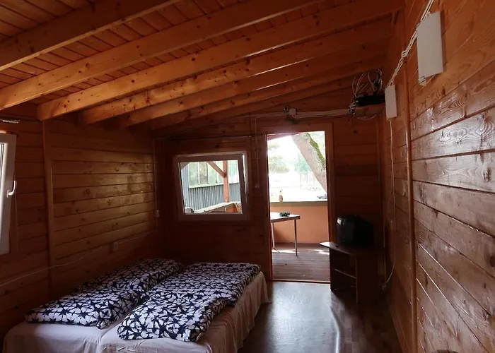 Bohema Osada بيت للعطل Łazy